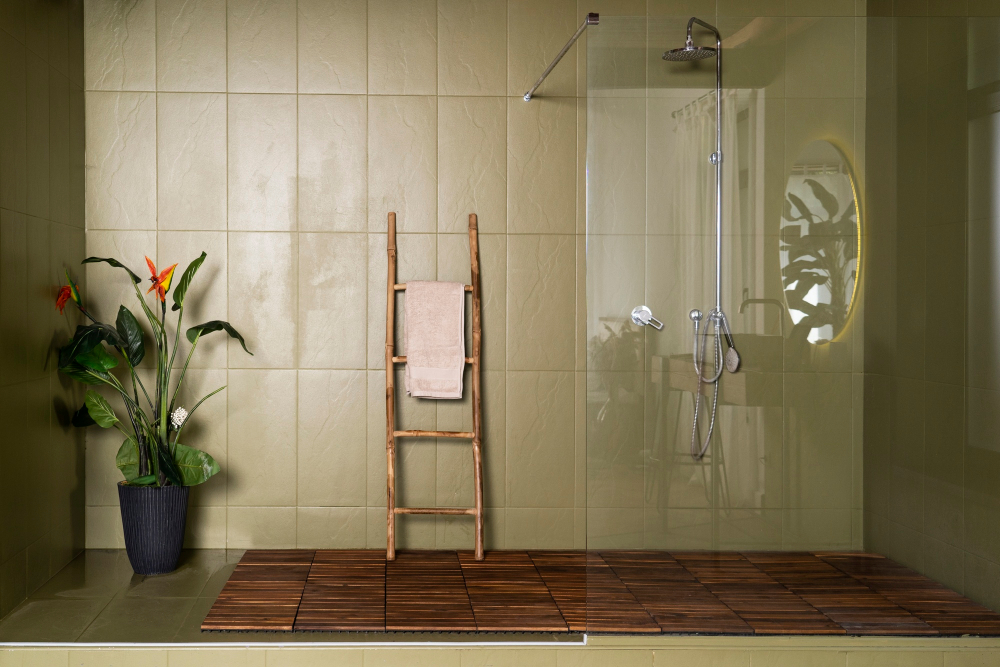 Pemasangan Setengah Atau Penuh Keramik Dinding Kamar Mandi, Mana yang Lebih Baik?